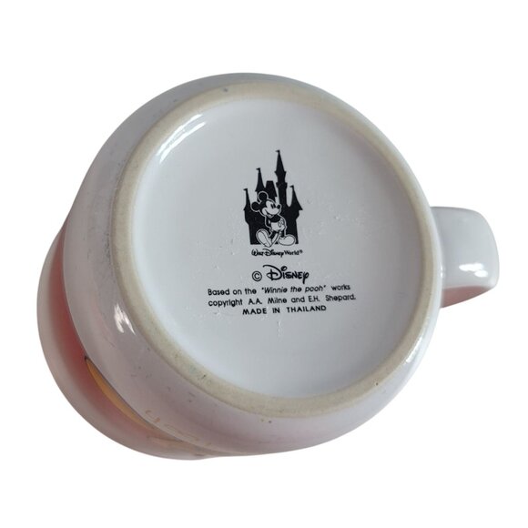 Walt Disney World Winnie The Pooh Mug Cream Smiling & Peeking Yellow Interior - Picture 10 of 10